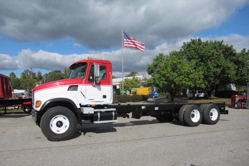 2007 Mack CV713 2