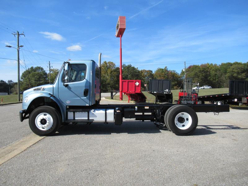 2015 Freightliner BUSINESS CLASS M2 106 3