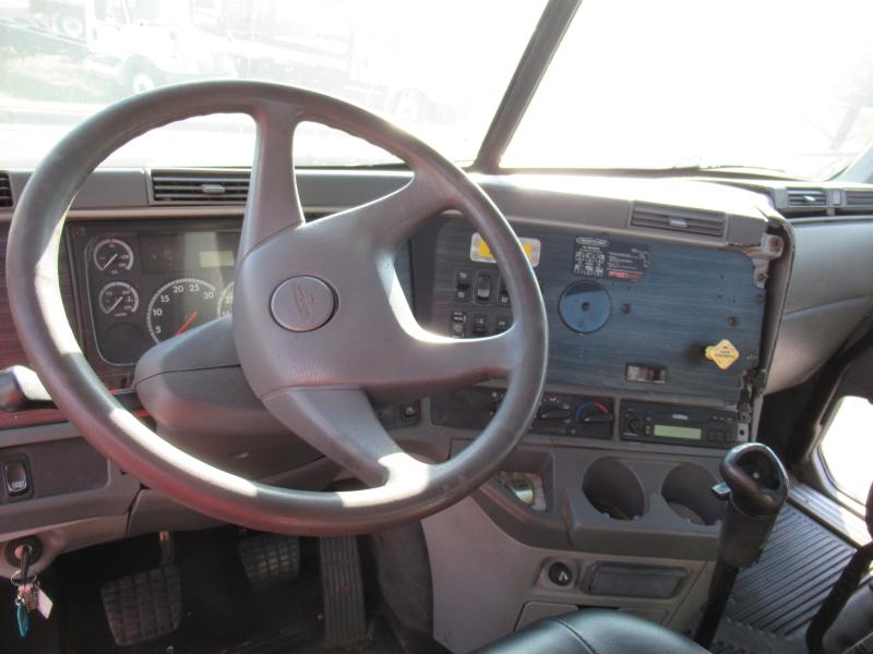 2005 Freightliner COLUMBIA 112 13