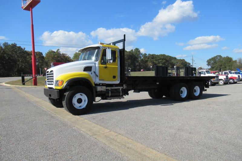 2007 Mack CV713 17