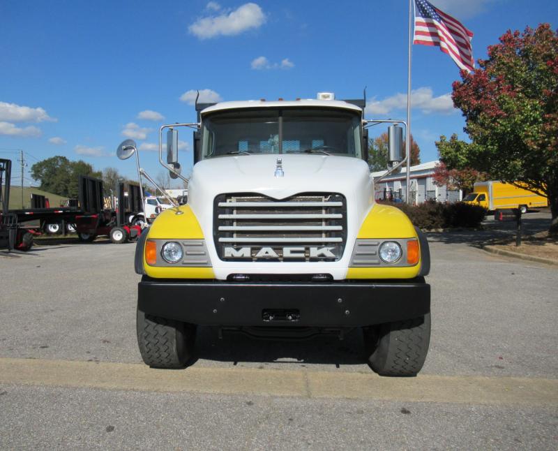 2007 Mack CV713 18