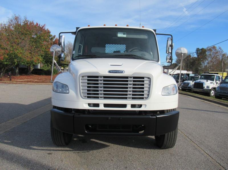 2018 Freightliner BUSINESS CLASS M2 106 7
