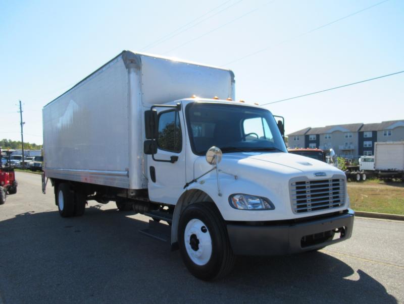 2015 Freightliner BUSINESS CLASS M2 106 4