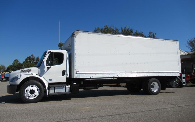 2015 Freightliner BUSINESS CLASS M2 106 8