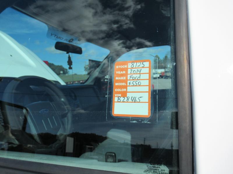 2014 Ford F550 17