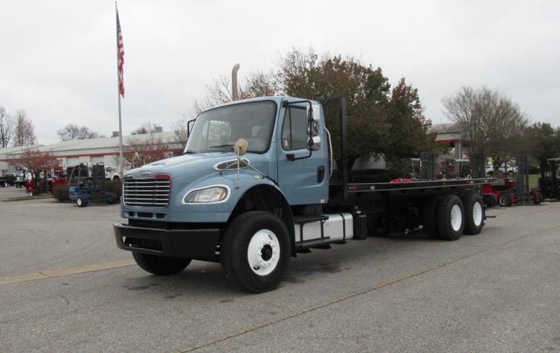 2016 Freightliner BUSINESS CLASS M2 106 1