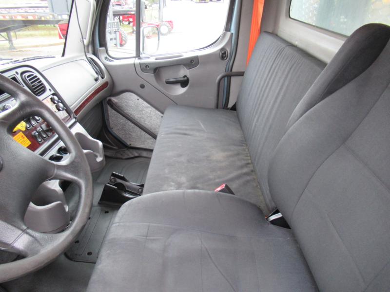 2016 Freightliner BUSINESS CLASS M2 106 13