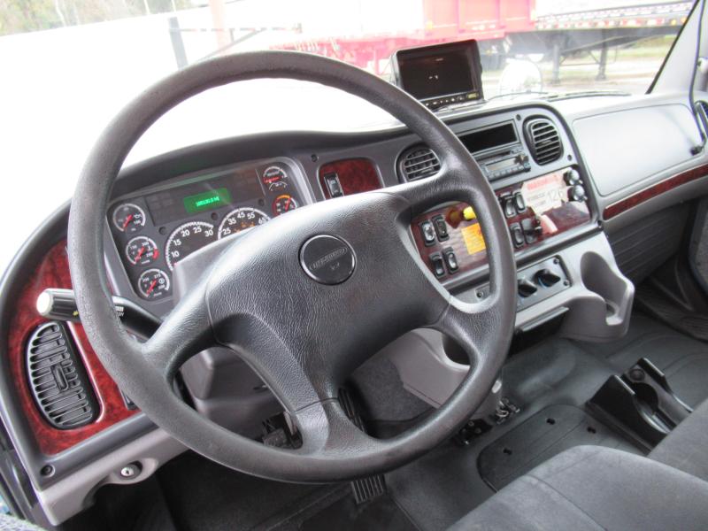 2016 Freightliner BUSINESS CLASS M2 106 15