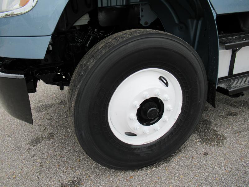 2016 Freightliner BUSINESS CLASS M2 106 19