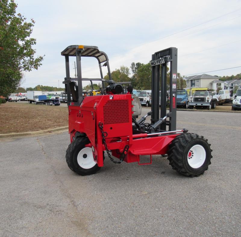 2004 Moffett M5500 5