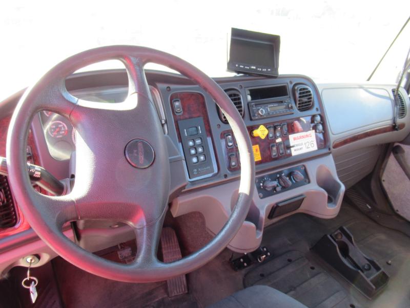 2016 Freightliner BUSINESS CLASS M2 106 12