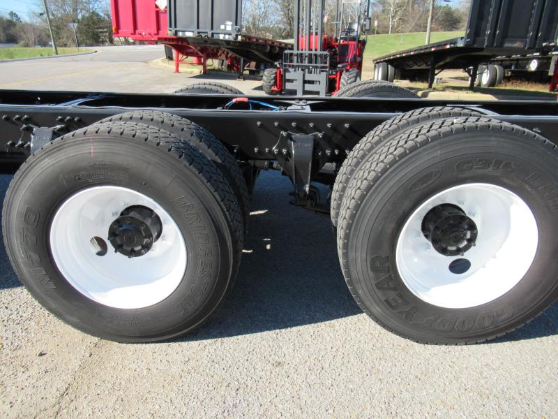 2016 Freightliner BUSINESS CLASS M2 106 16