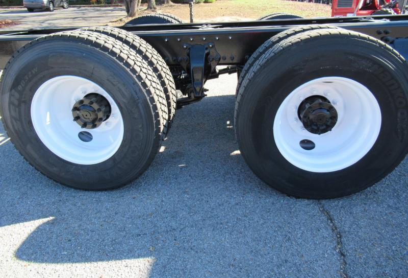 2016 Freightliner BUSINESS CLASS M2 106 18