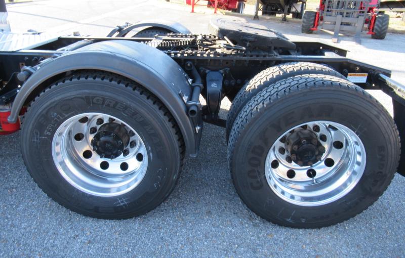 2018 Freightliner CASCADIA 9