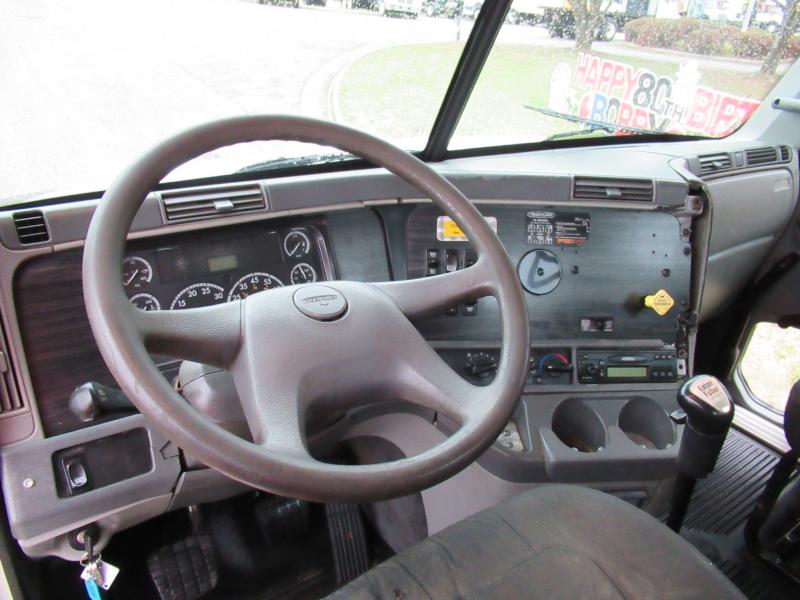 2005 Freightliner COLUMBIA 112 10