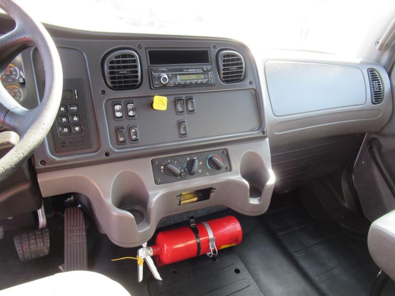 2017 Freightliner M2 106 13