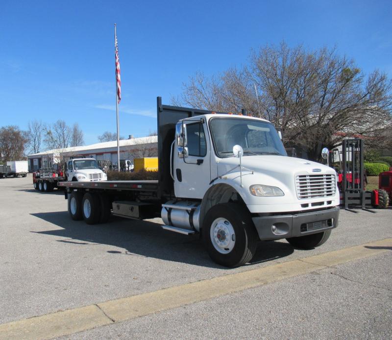 2017 Freightliner M2 106 3