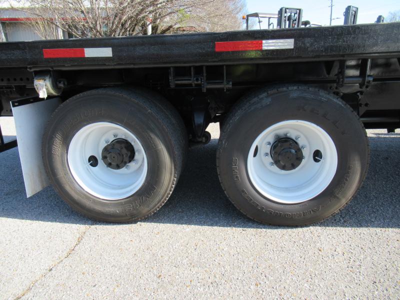 2017 Freightliner M2 106 18