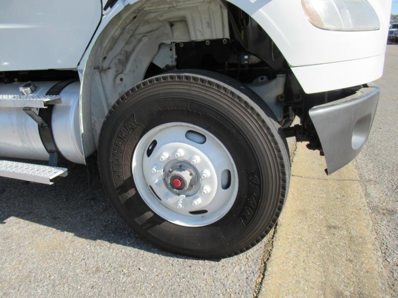 2017 Freightliner M2 106 20