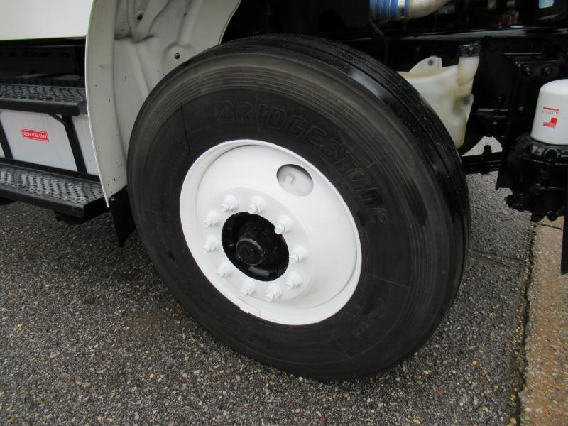 2018 Freightliner BUSINESS CLASS M2 106 16