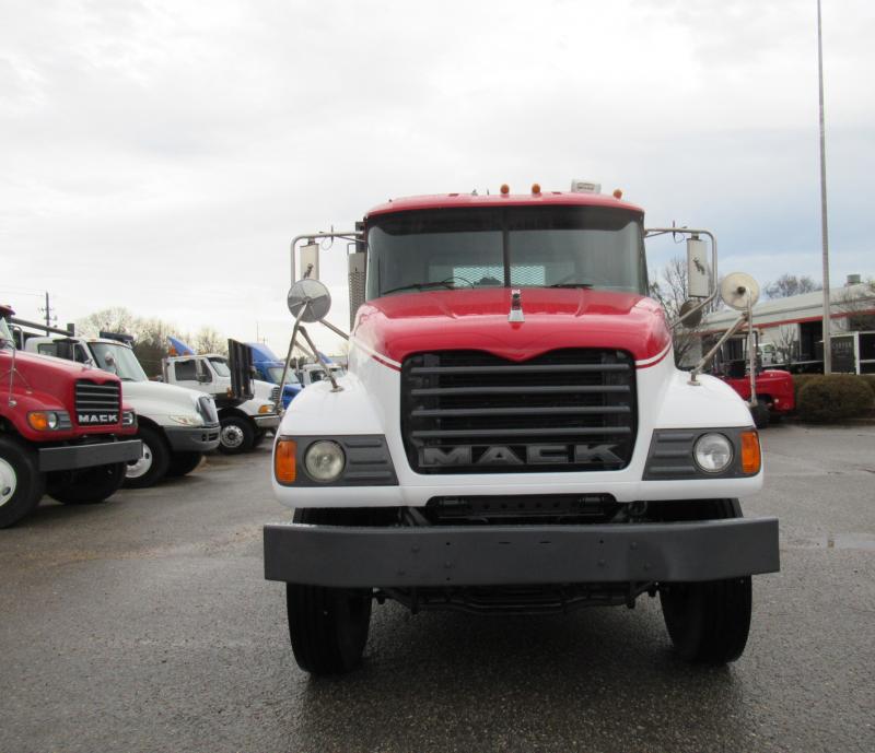 2006 Mack CV713 2