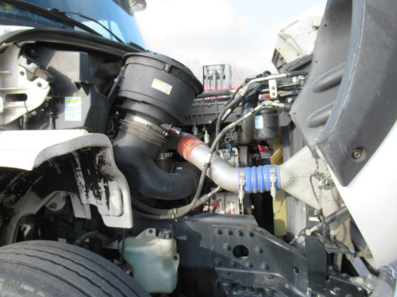 2017 Freightliner BUSINESS CLASS M2 112 8