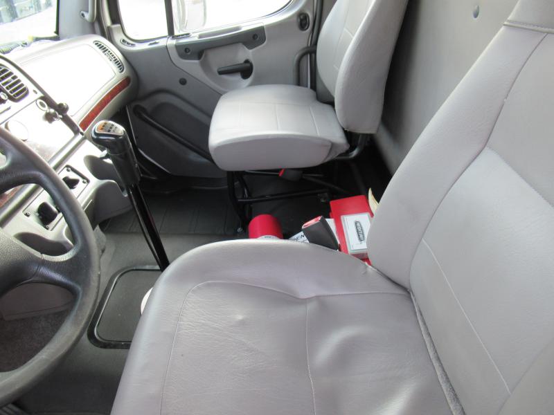 2017 Freightliner BUSINESS CLASS M2 112 9