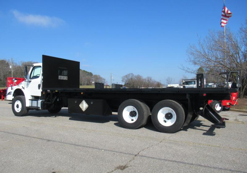 2016 Freightliner BUSINESS CLASS M2 106 2