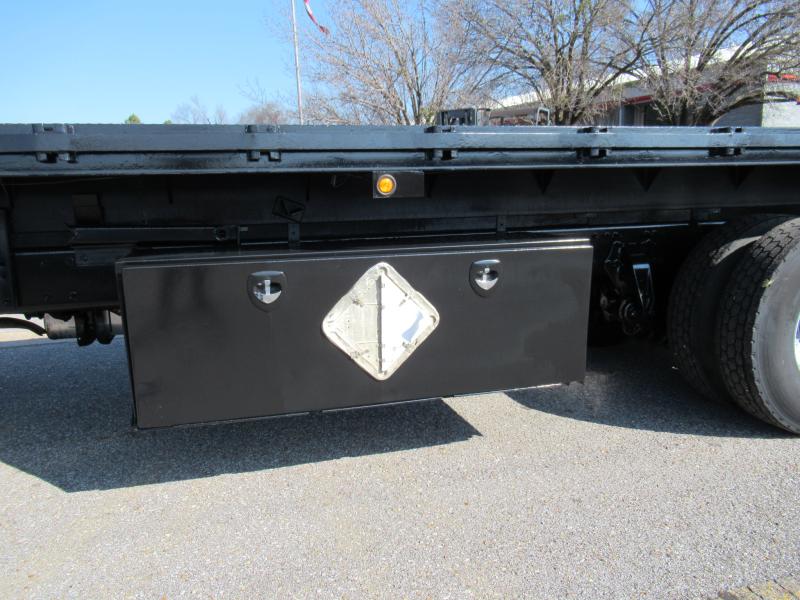 2016 Freightliner BUSINESS CLASS M2 106 16