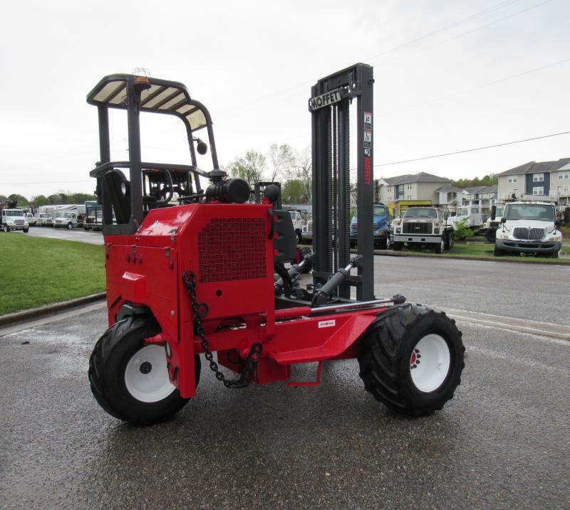 2005 Moffett M5500 5