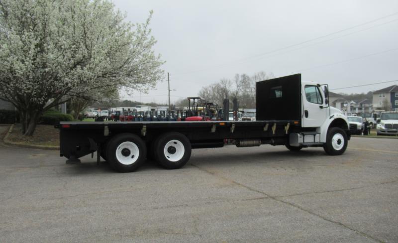 2015 Freightliner BUSINESS CLASS M2 106 4