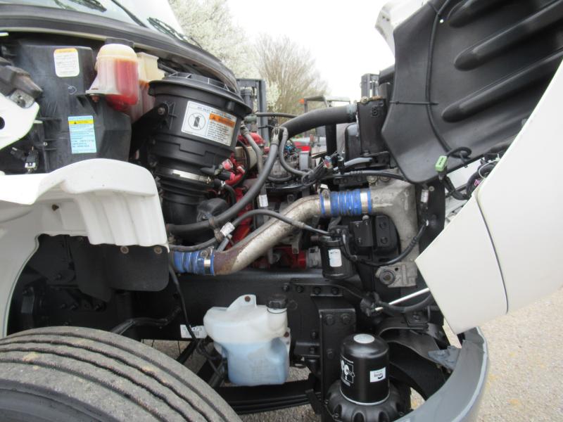 2015 Freightliner BUSINESS CLASS M2 106 10