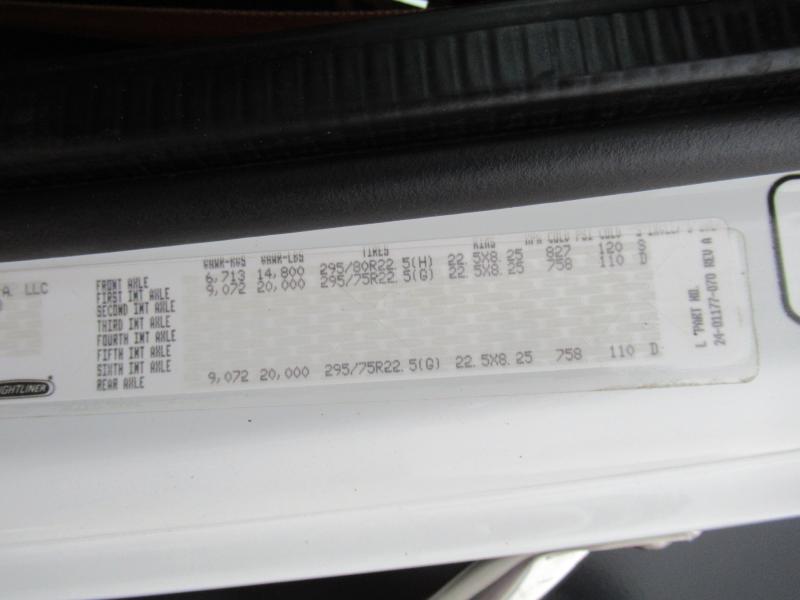 2015 Freightliner BUSINESS CLASS M2 106 14