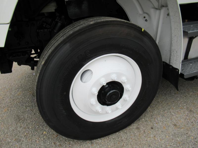 2015 Freightliner BUSINESS CLASS M2 106 15