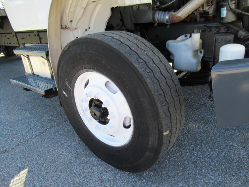 2014 Freightliner BUSINESS CLASS M2 106 20