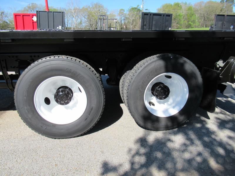 2017 Freightliner BUSINESS CLASS M2 106 14