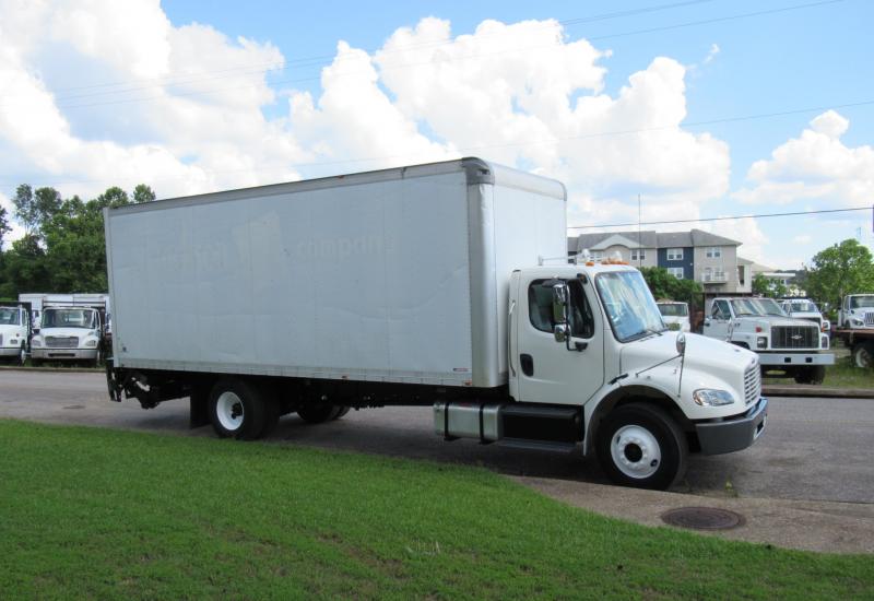 2014 Freightliner M2 106 1