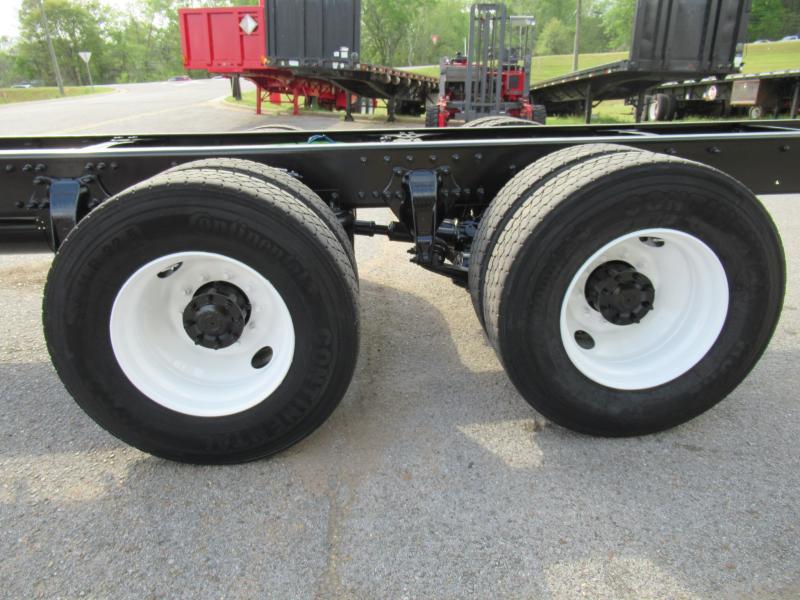 2016 Freightliner BUSINESS CLASS M2 106 14