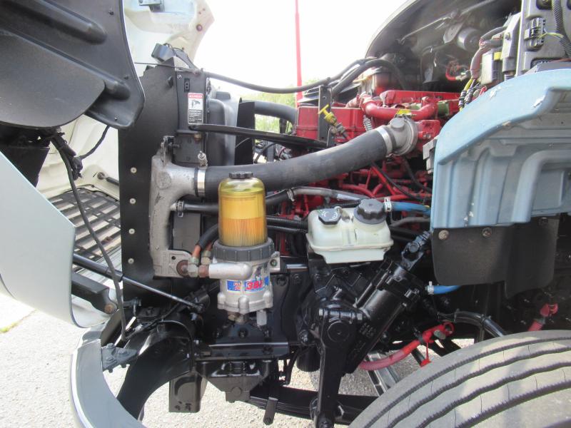 2016 Freightliner BUSINESS CLASS M2 106 18