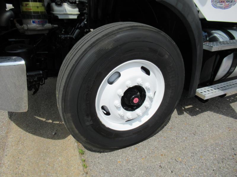 2017 Freightliner BUSINESS CLASS M2 112 12