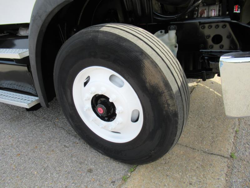 2017 Freightliner BUSINESS CLASS M2 112 14