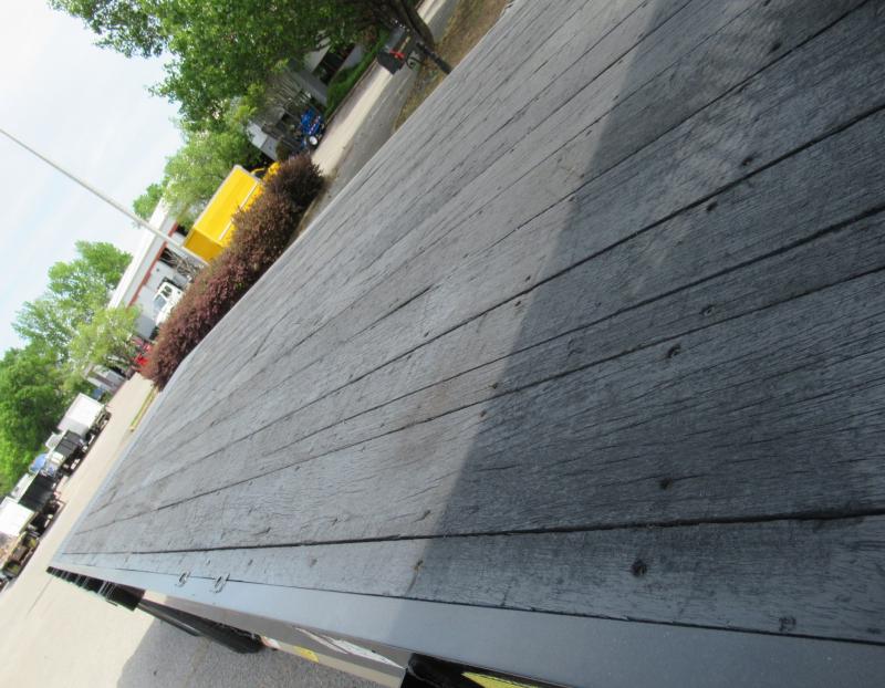 2017 Freightliner BUSINESS CLASS M2 112 16