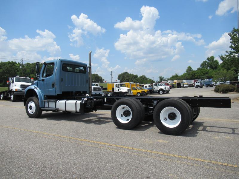 2013 Freightliner BUSINESS CLASS M2 106 5