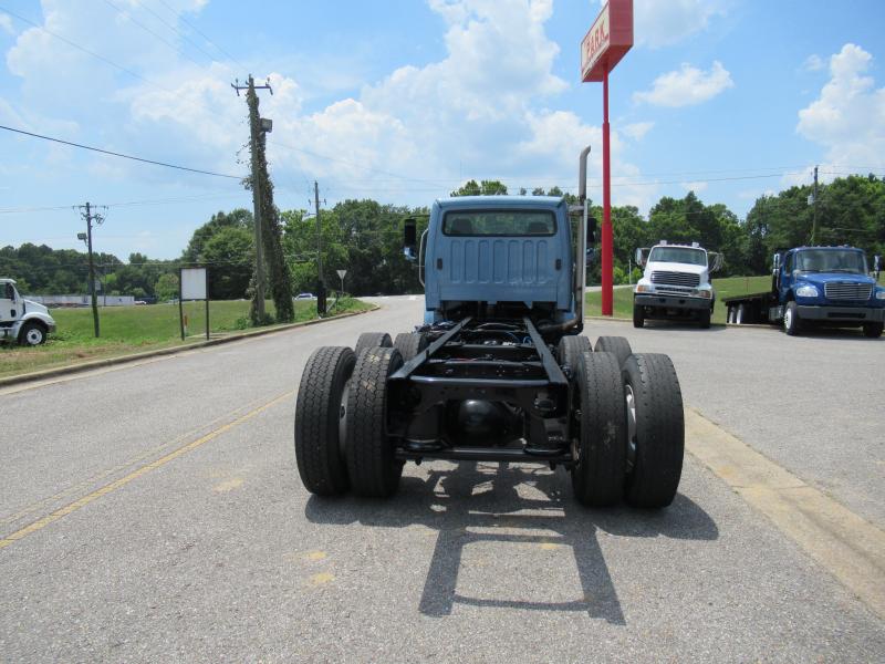 2013 Freightliner BUSINESS CLASS M2 106 6