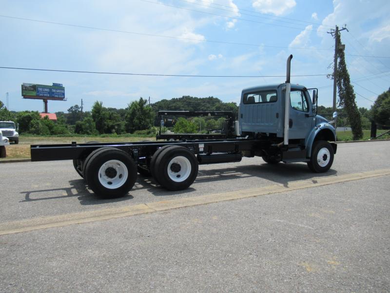 2013 Freightliner BUSINESS CLASS M2 106 7