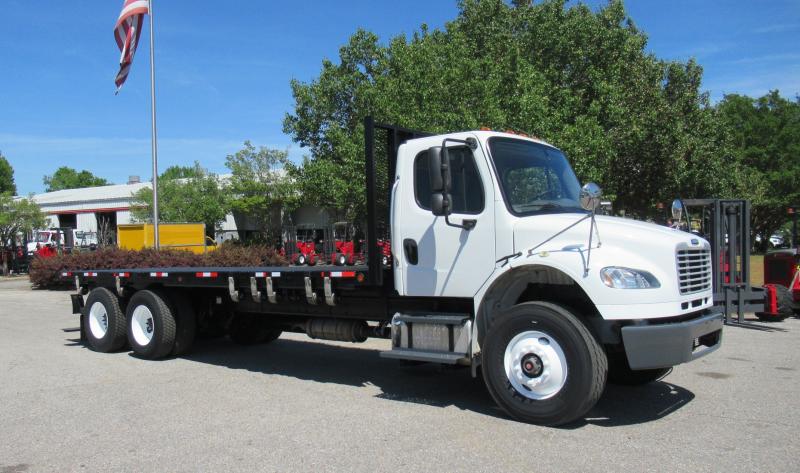 2014 Freightliner BUSINESS CLASS M2 106 1