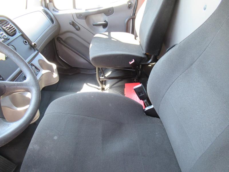 2014 Freightliner BUSINESS CLASS M2 106 10