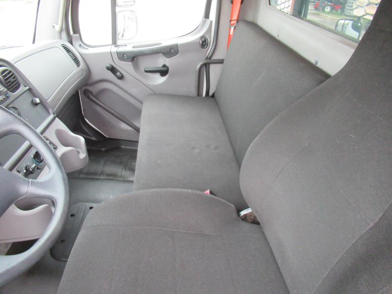 2016 Freightliner BUSINESS CLASS M2 106 11