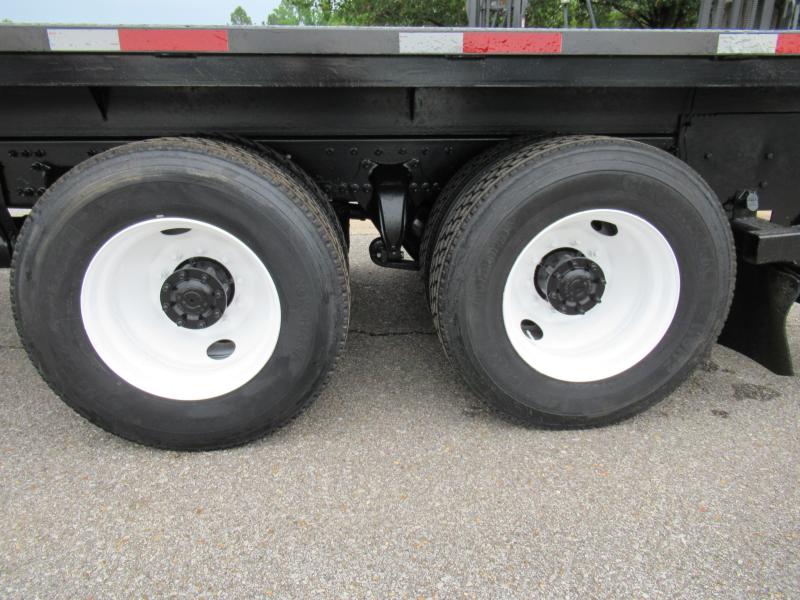 2016 Freightliner BUSINESS CLASS M2 106 16