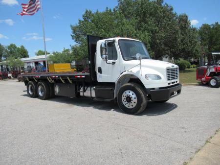 2017 Freightliner BUSINESS CLASS M2 106